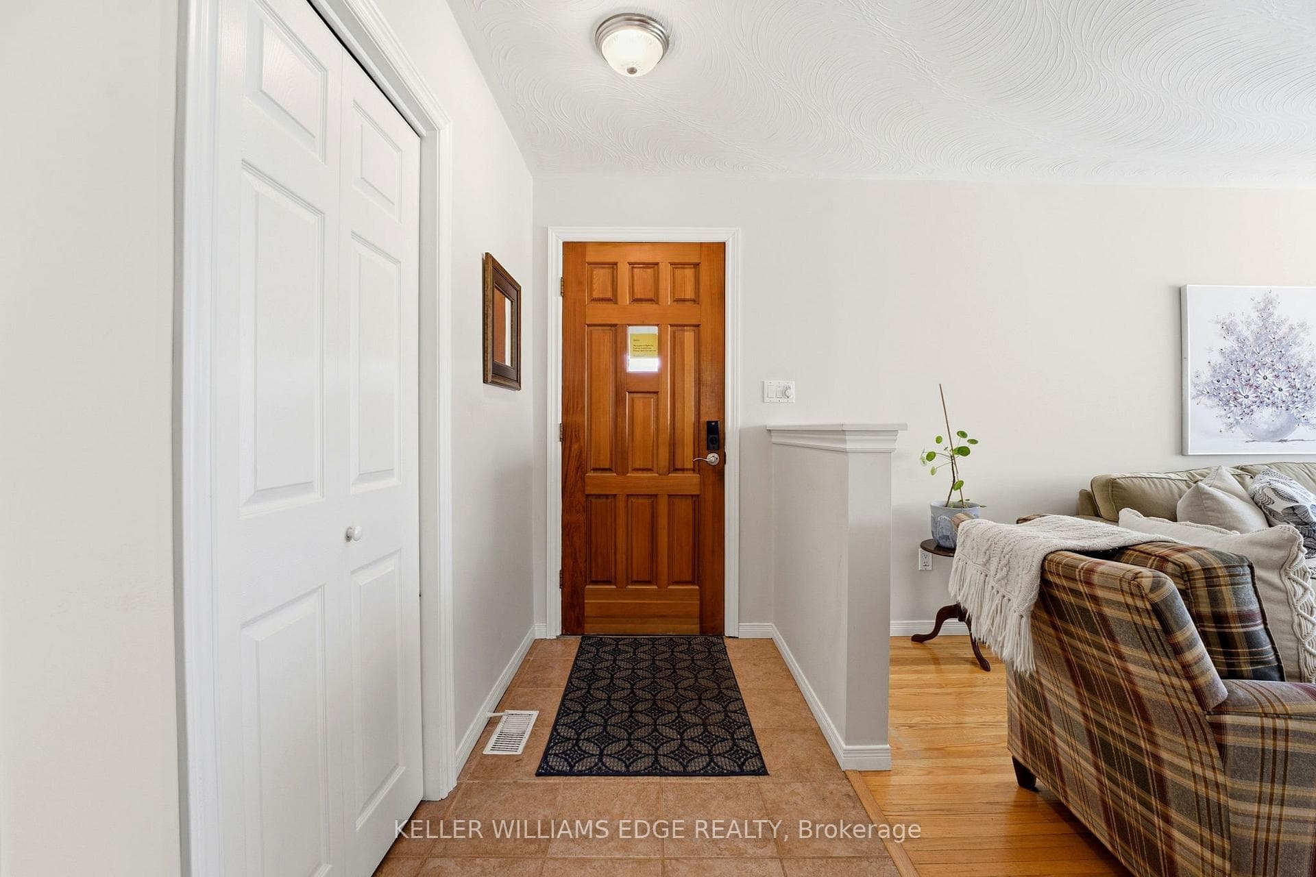 2426 Tait Avenue photo 4