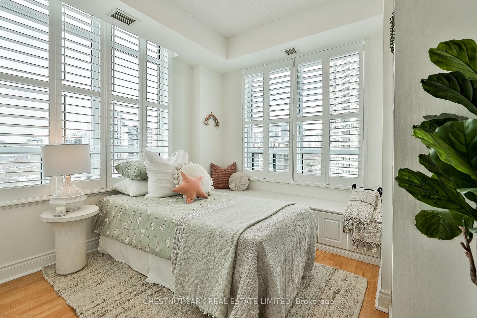 319 Merton Street Unit 1013 photo 19