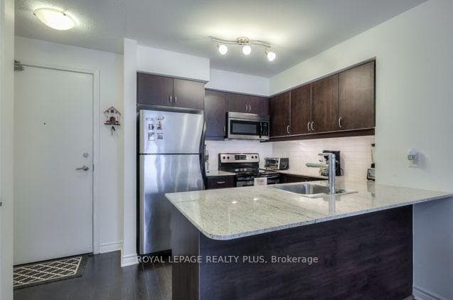 27 Rean Drive Unit 405 photo 10