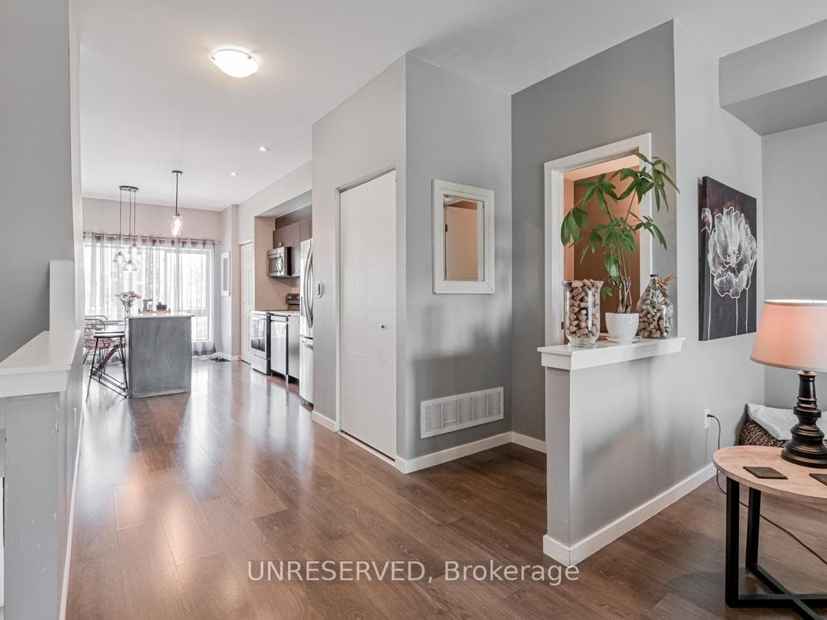 369 Essa Road Unit 17 photo 14