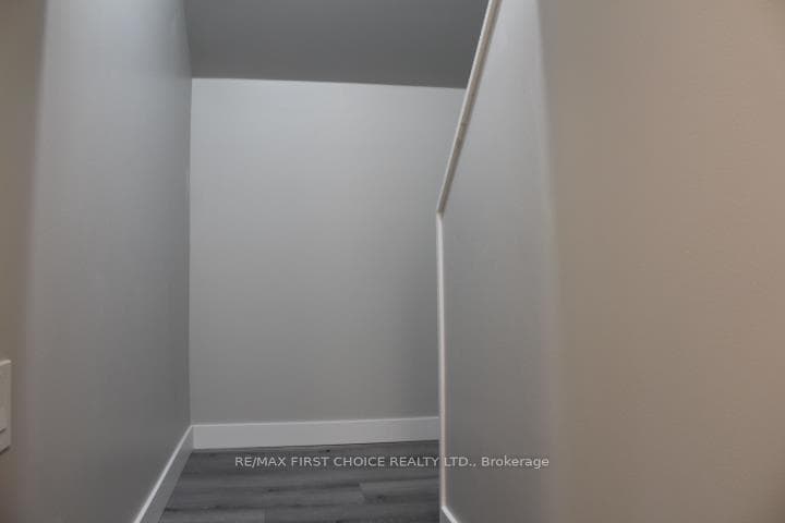 494 Dawson Street photo 17