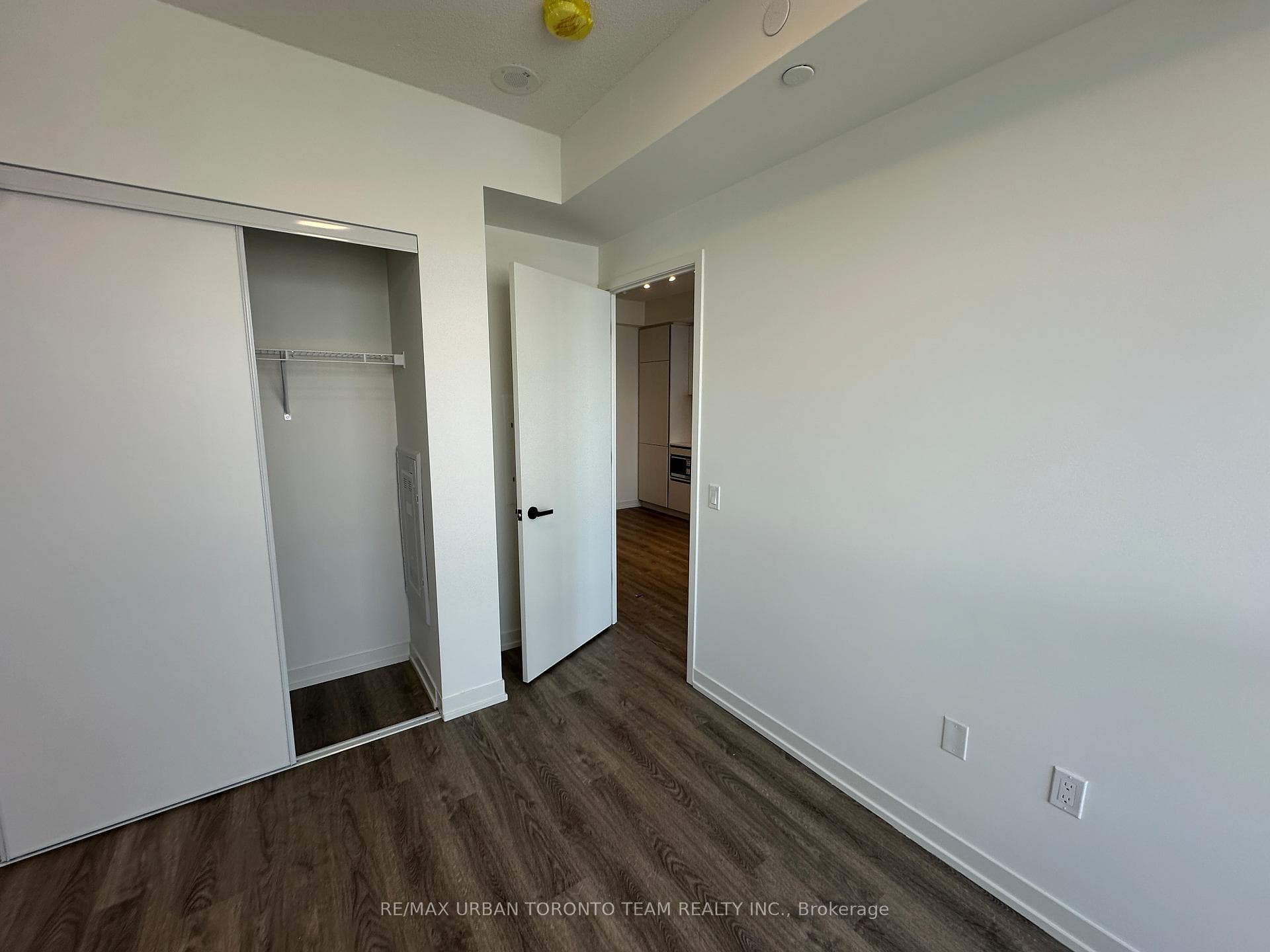 8 Interchange Way Unit 5705 photo 9