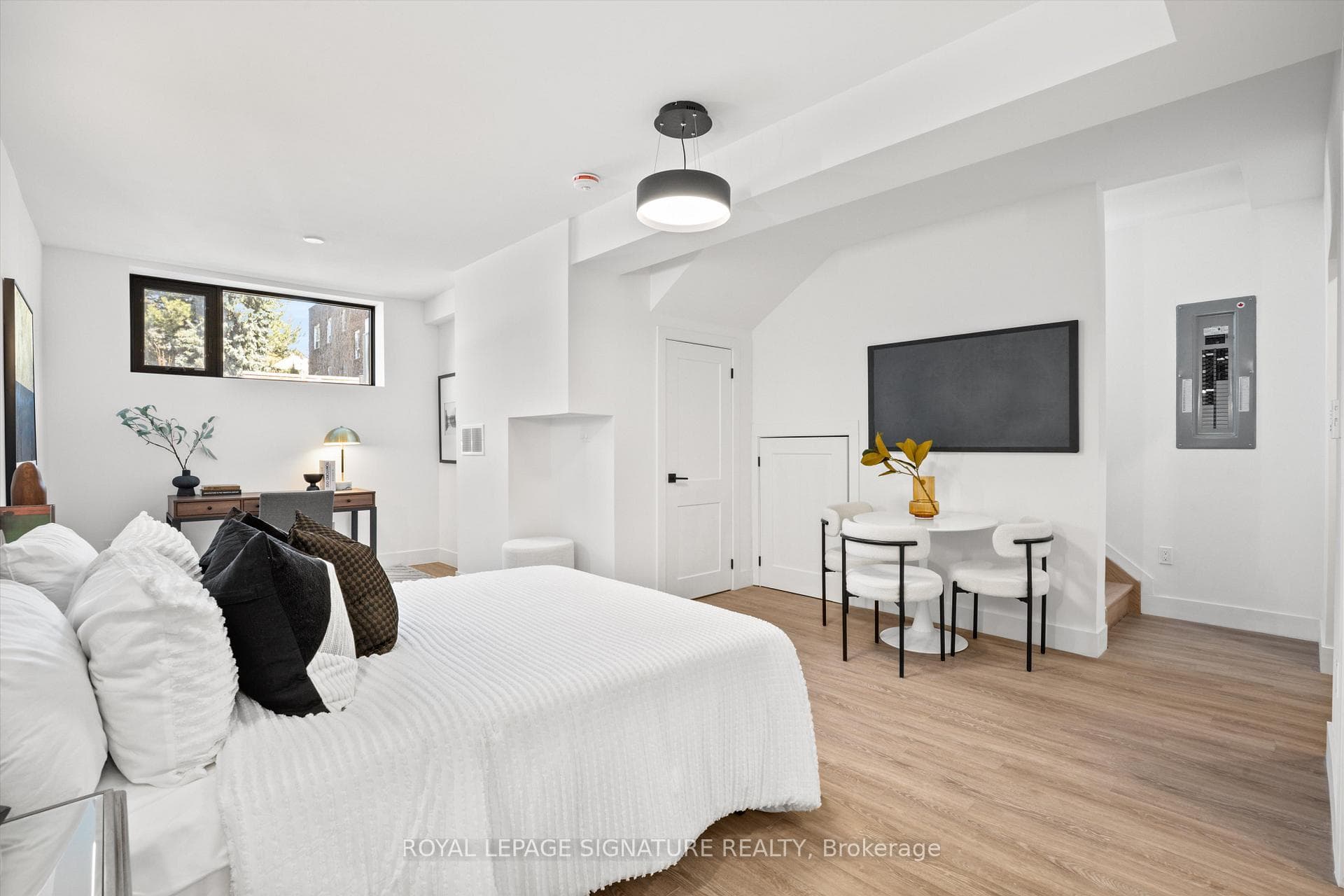 1 Heydon Park Road Unit Bsmt photo 5