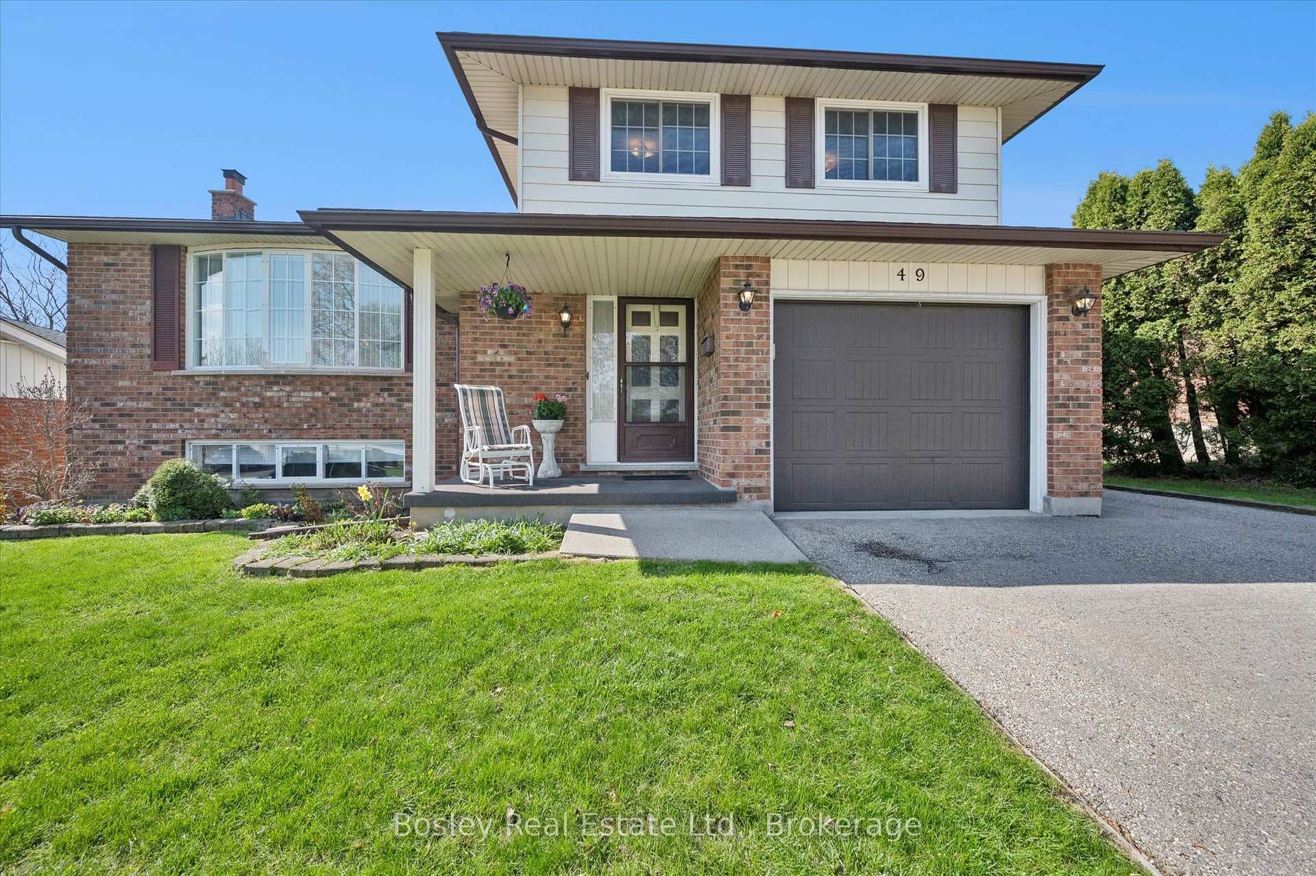 49 Ripley Crescent photo 1