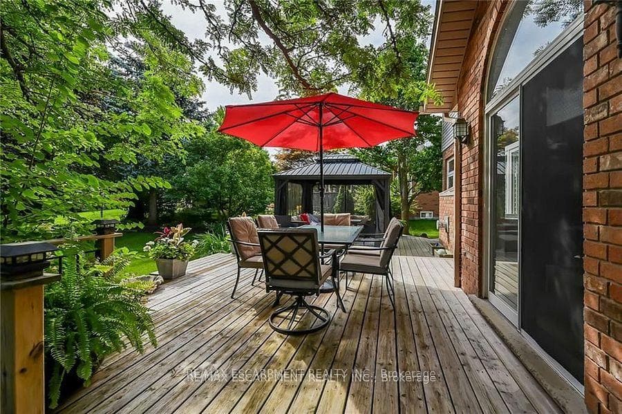 15 Pelham Drive photo 46