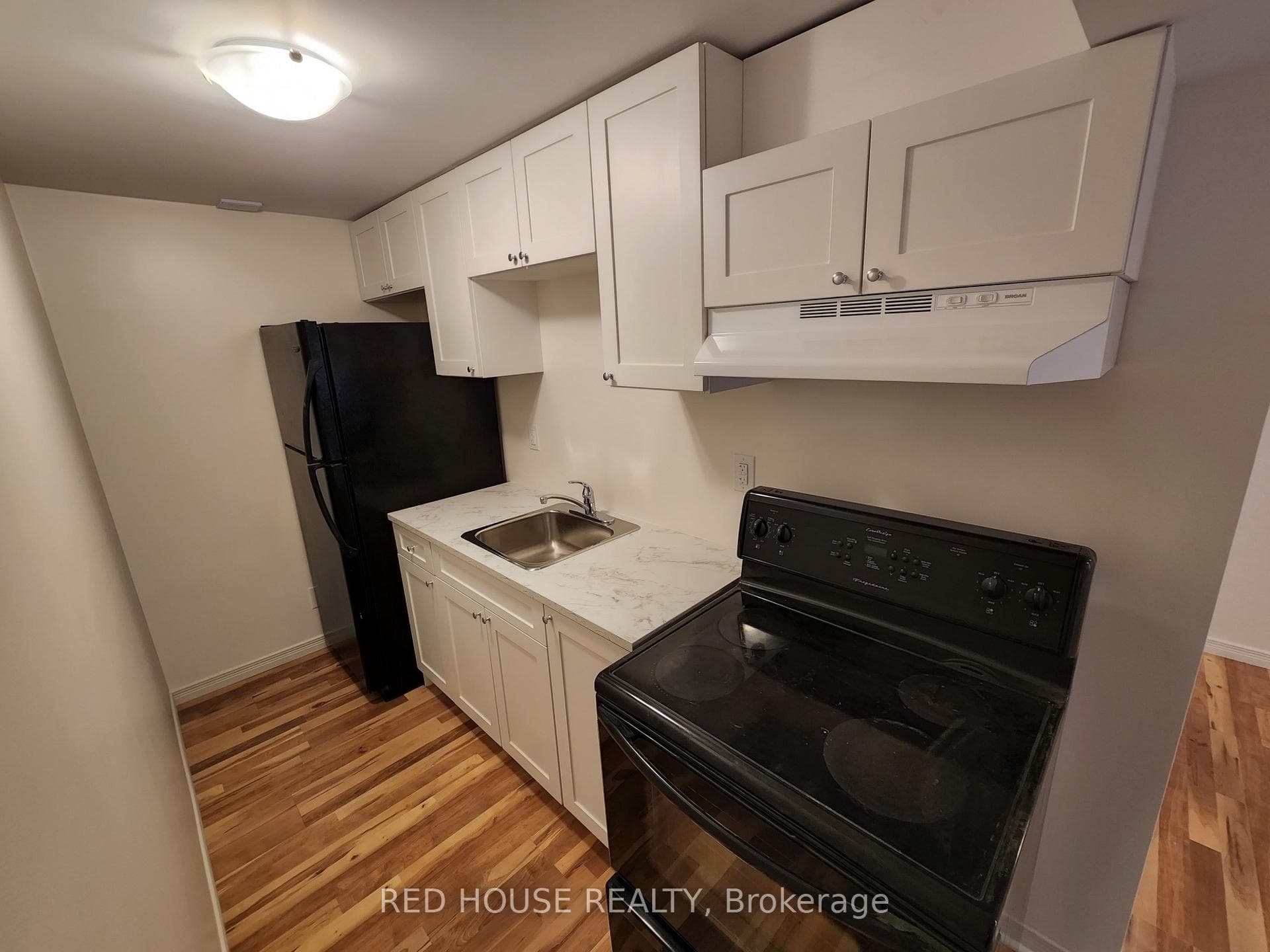 21B South Balsam Street photo 8