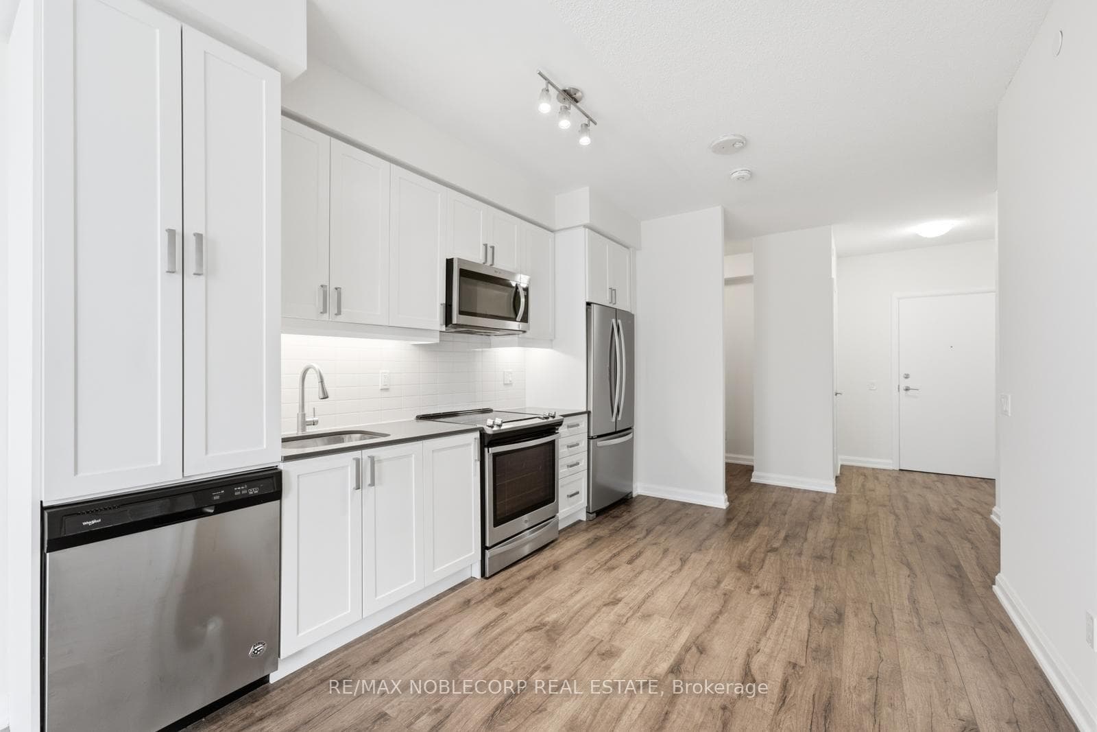 7895 Jane Street Unit 308 photo 15
