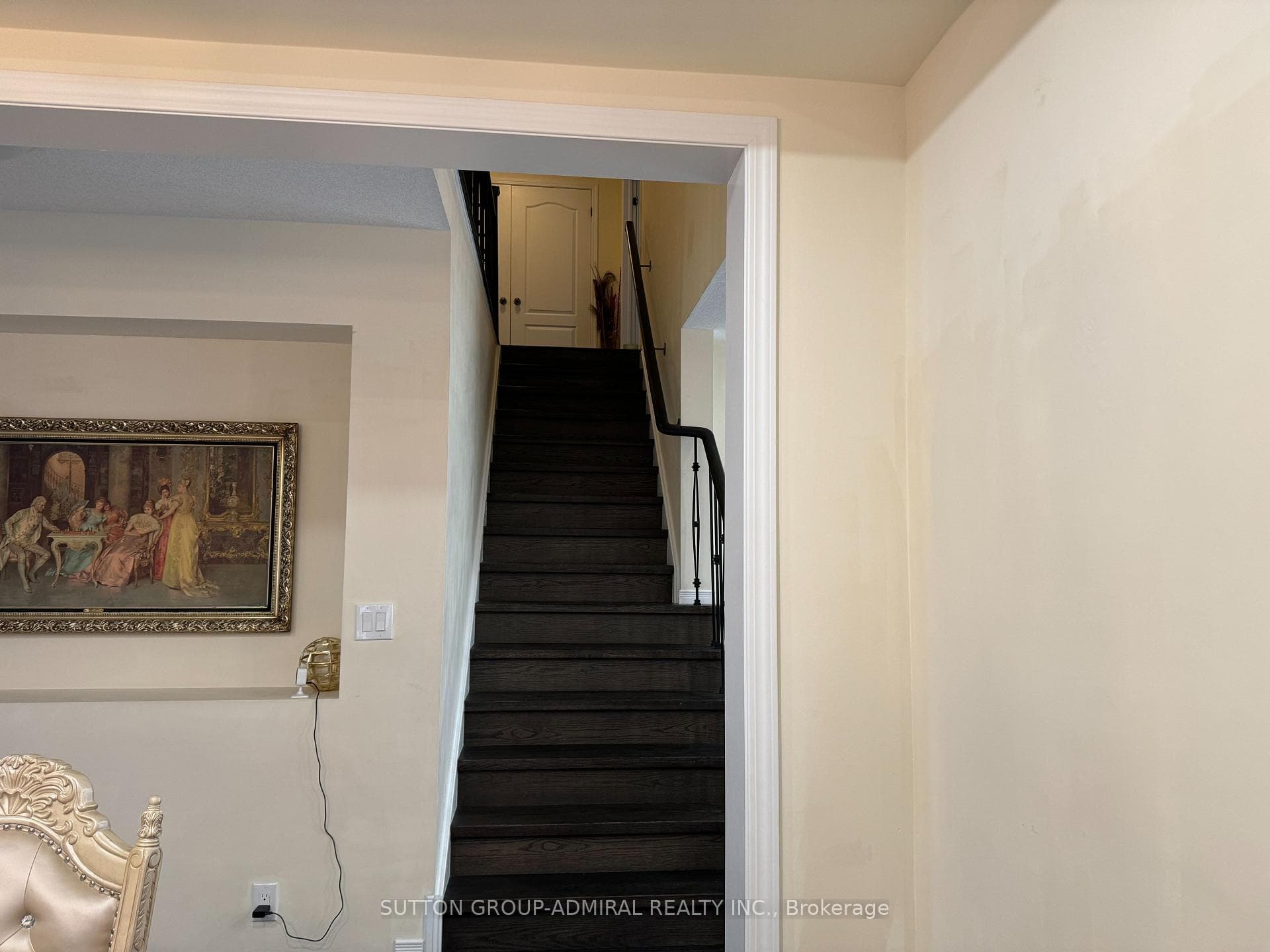 129 Whitwell Way photo 9