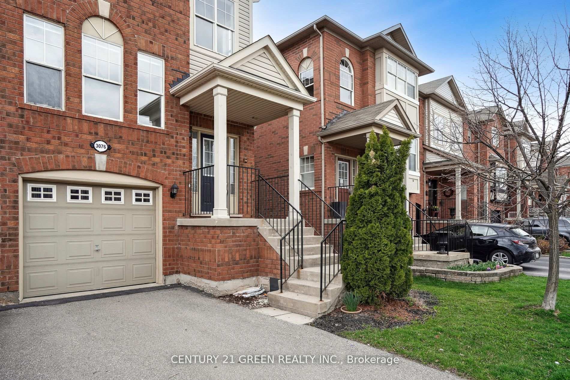 3076 Stornoway Circle photo 2