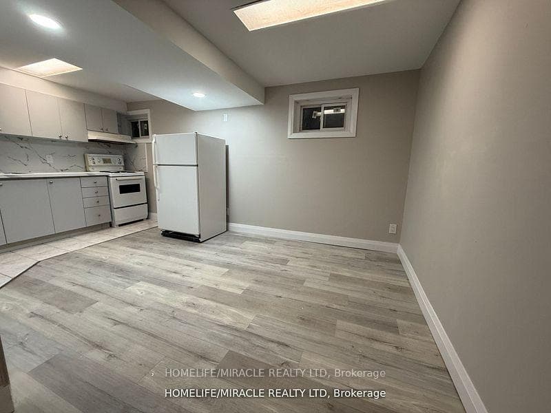 6429 Finch Avenue Unit 82 photo 18