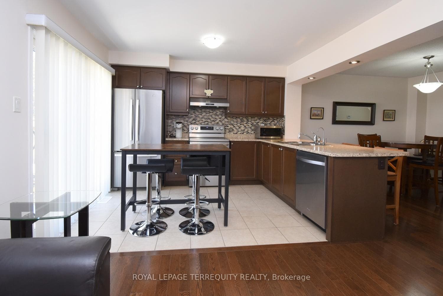 110 Gleave Terrace photo 17