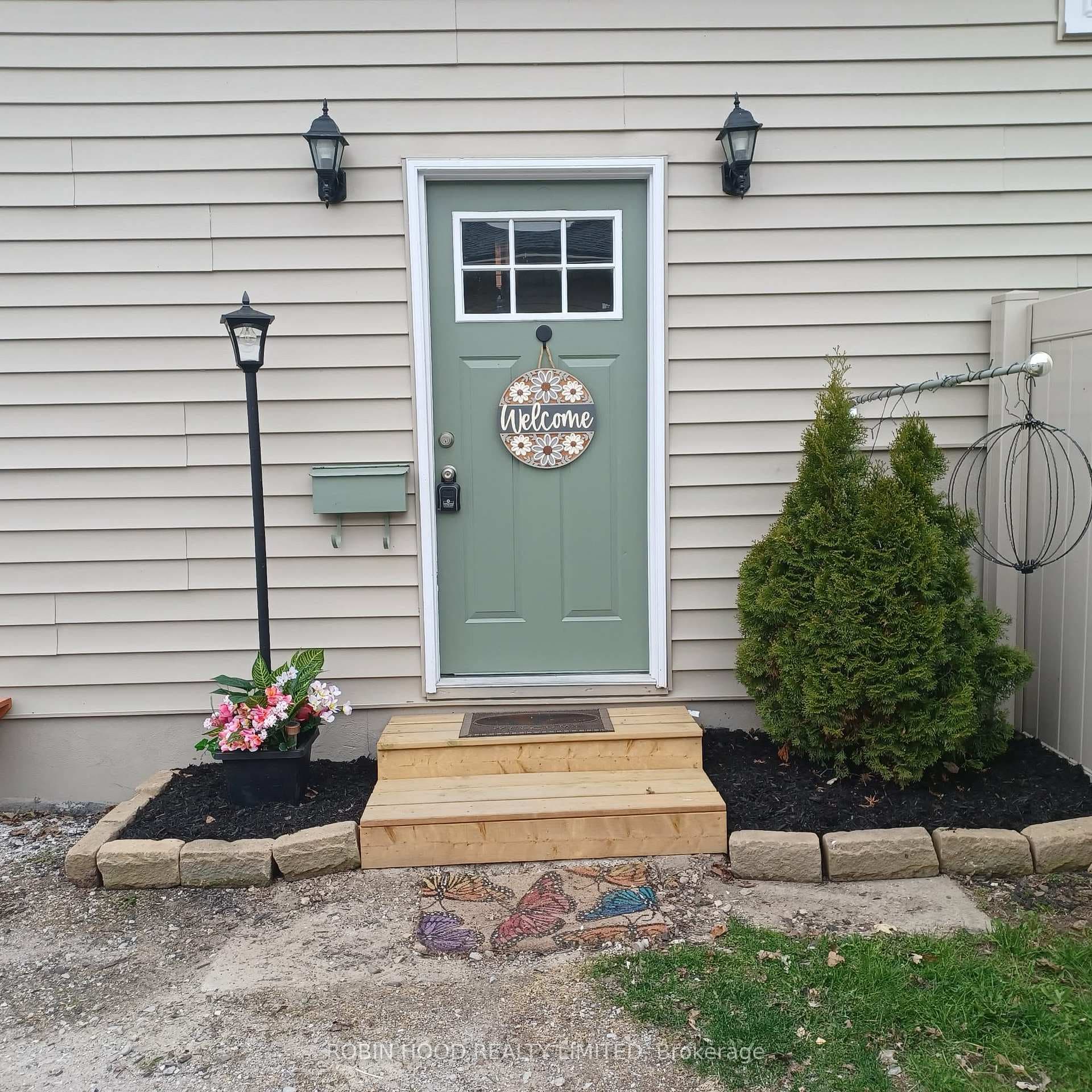 112 Borland Street photo 4