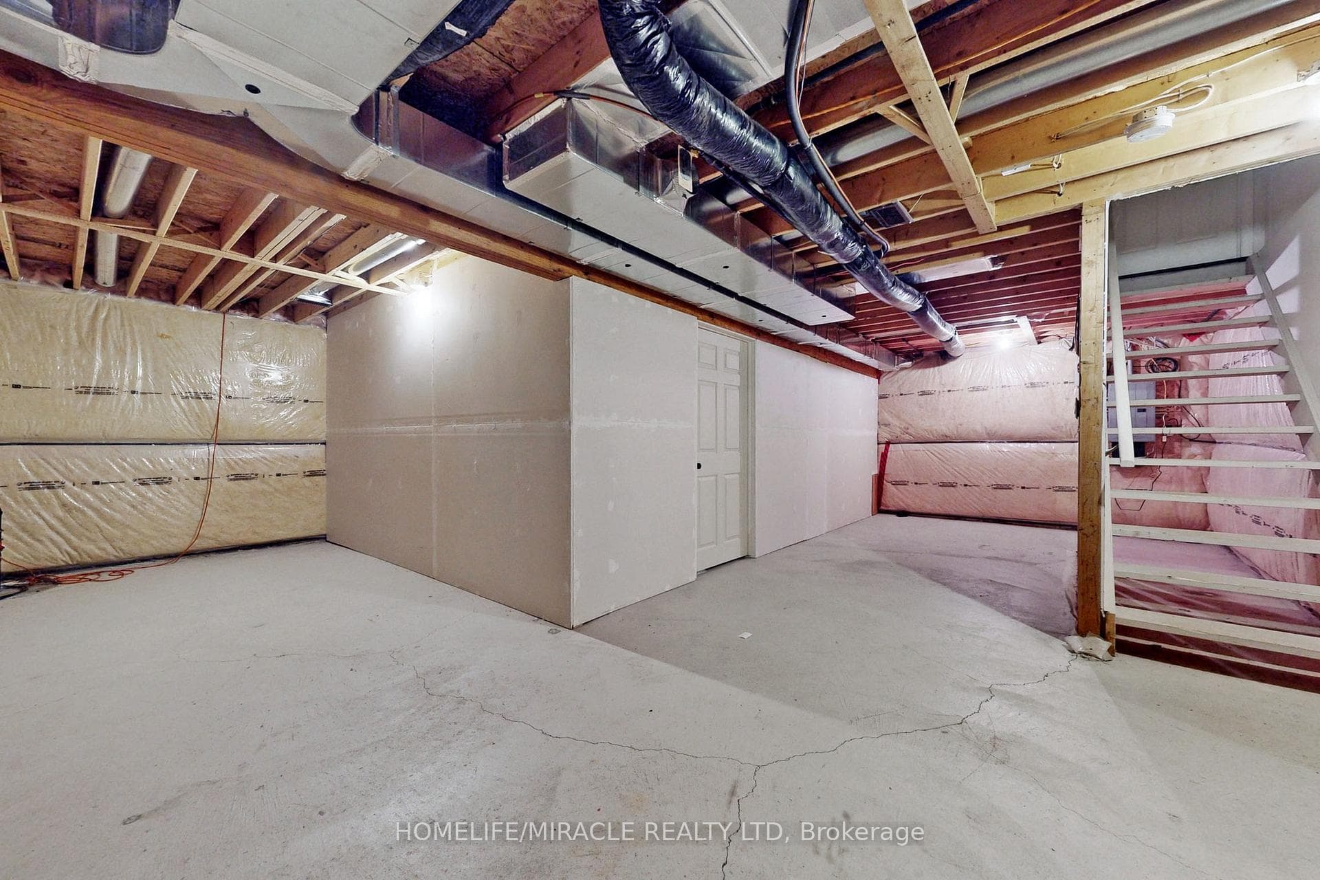 936 Dice Way photo 32