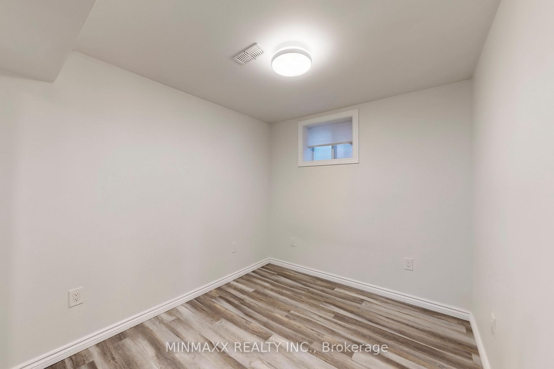 257 Hinton Terrace photo 43