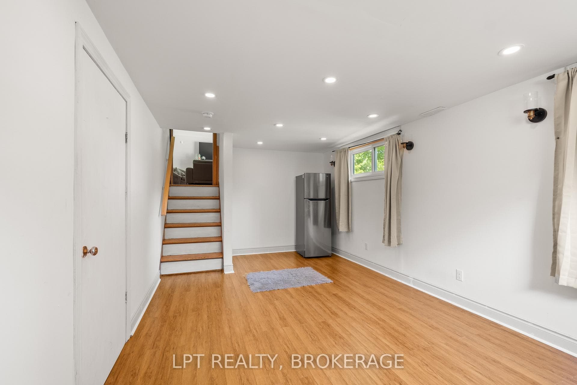 14 Herchmer Crescent photo 23