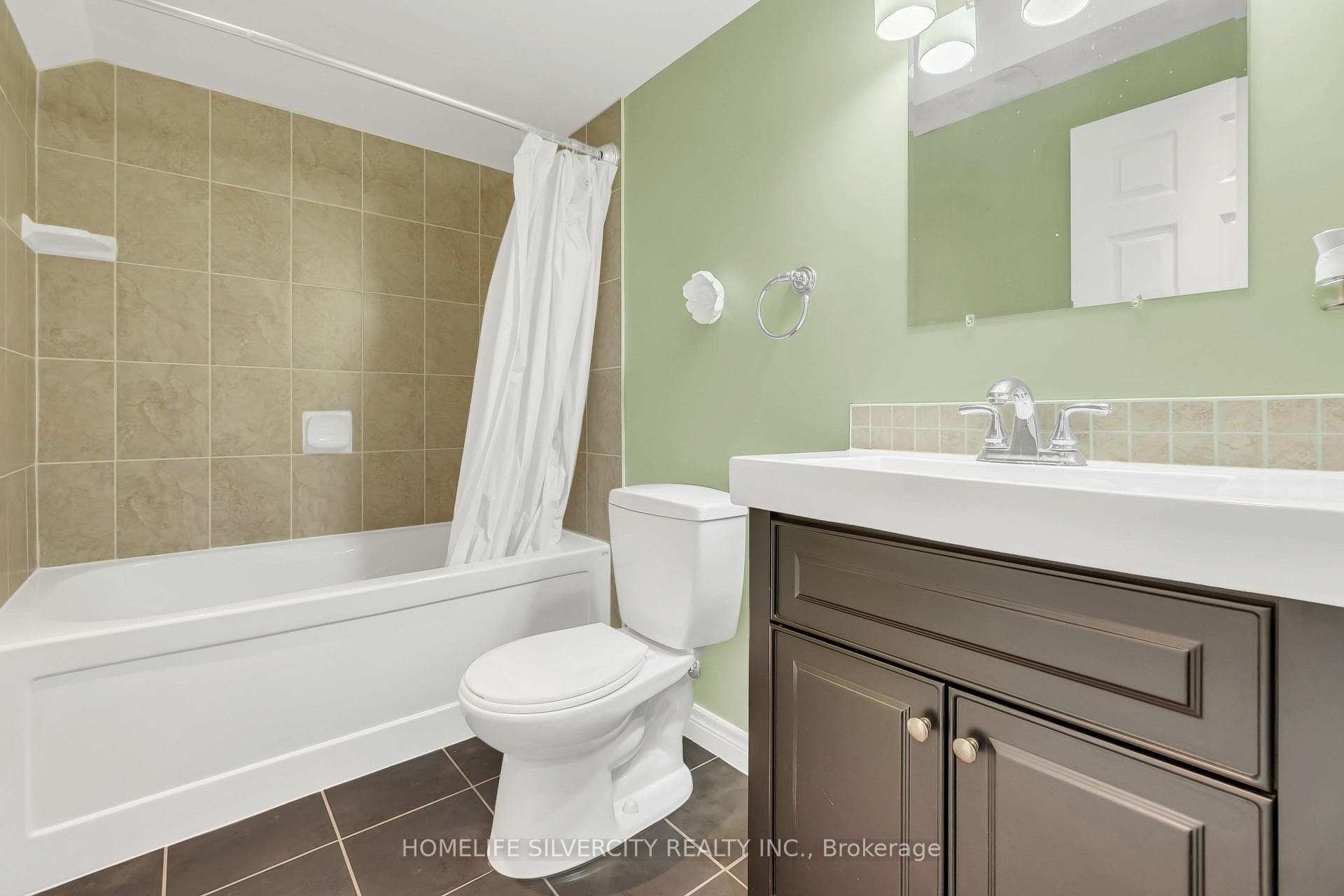 19 Dougall Street photo 24