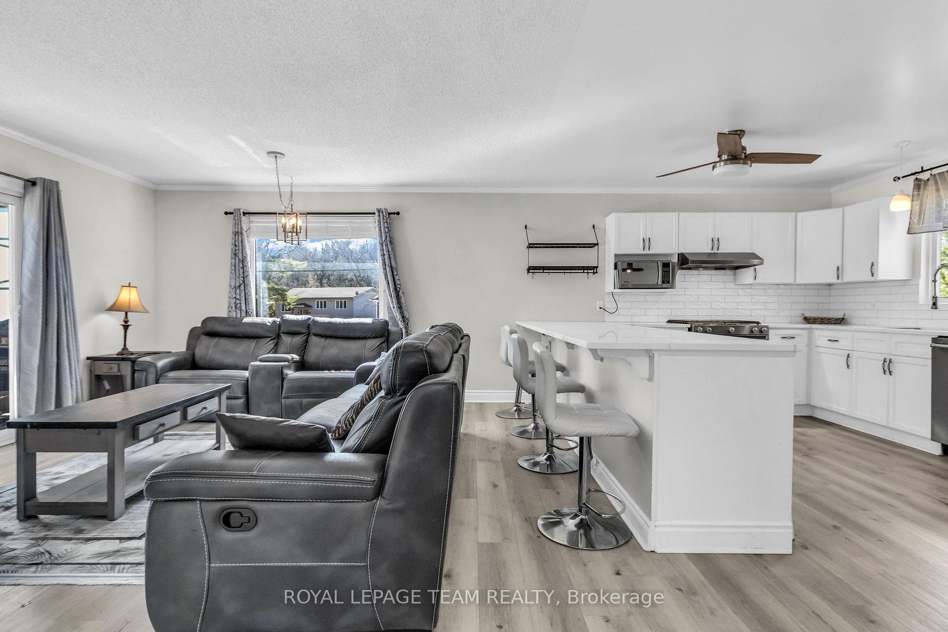 7706 Alfred Street photo 20