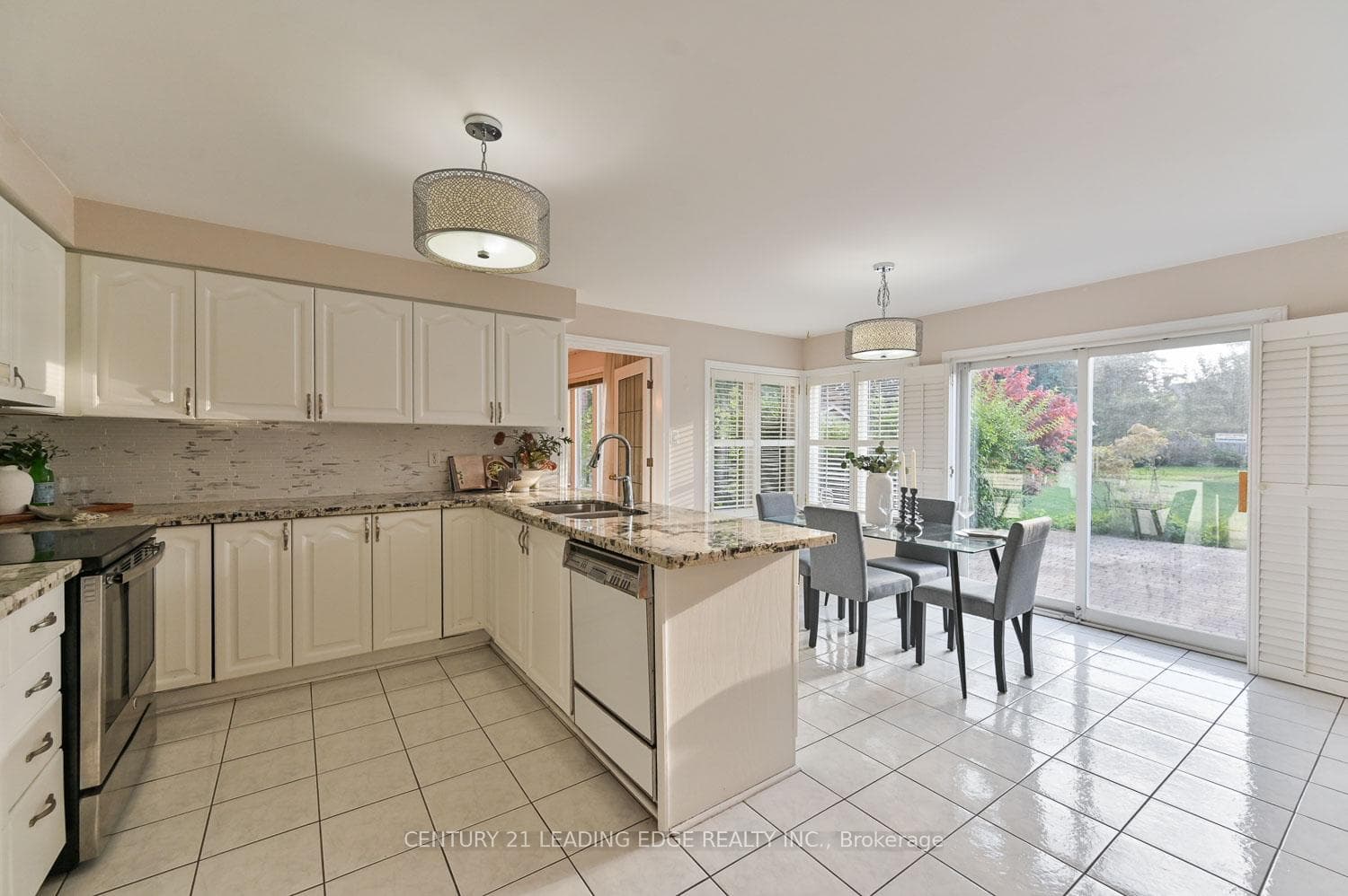 32 Addington Square photo 17