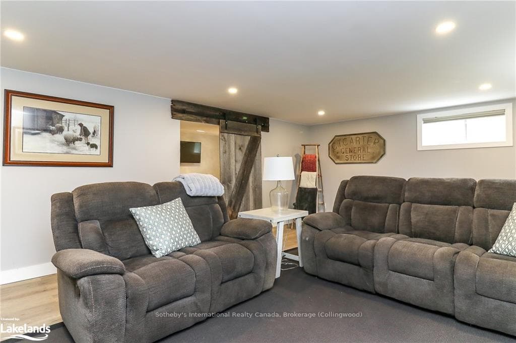 140 ORCHARD Drive photo 25