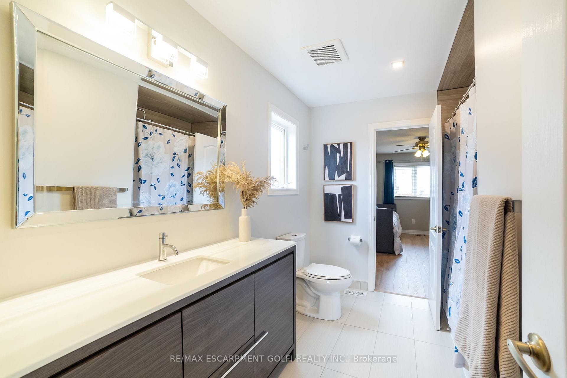 144 Acton Boulevard photo 24