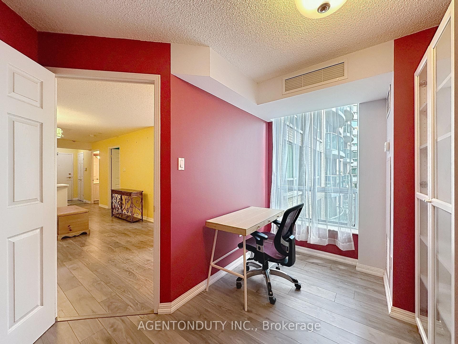109 Front Street Unit 613 photo 33