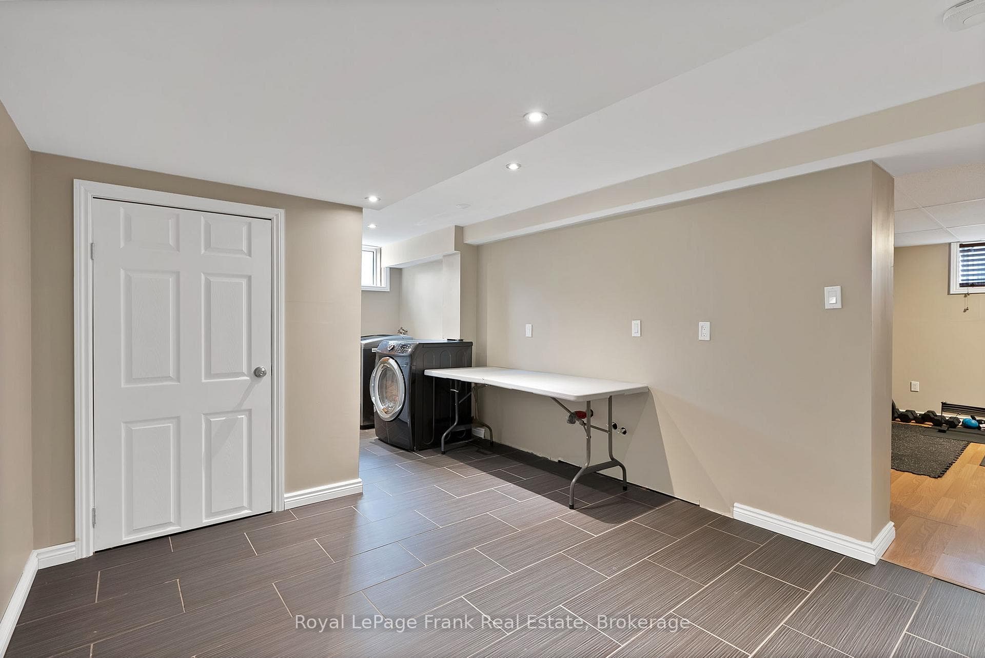 8 Gamron Avenue photo 39