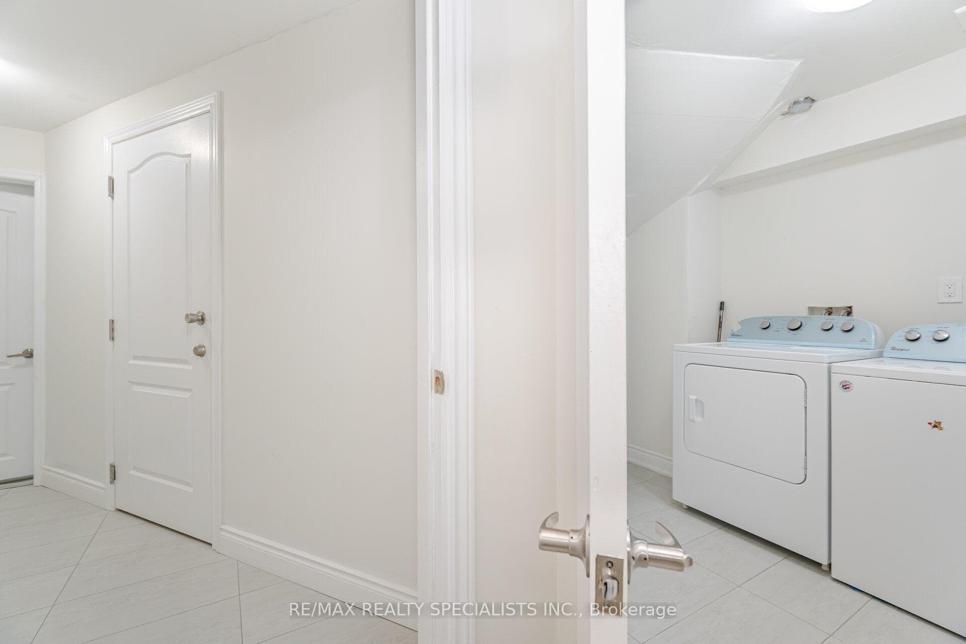 42 Balloon Crescent photo 44