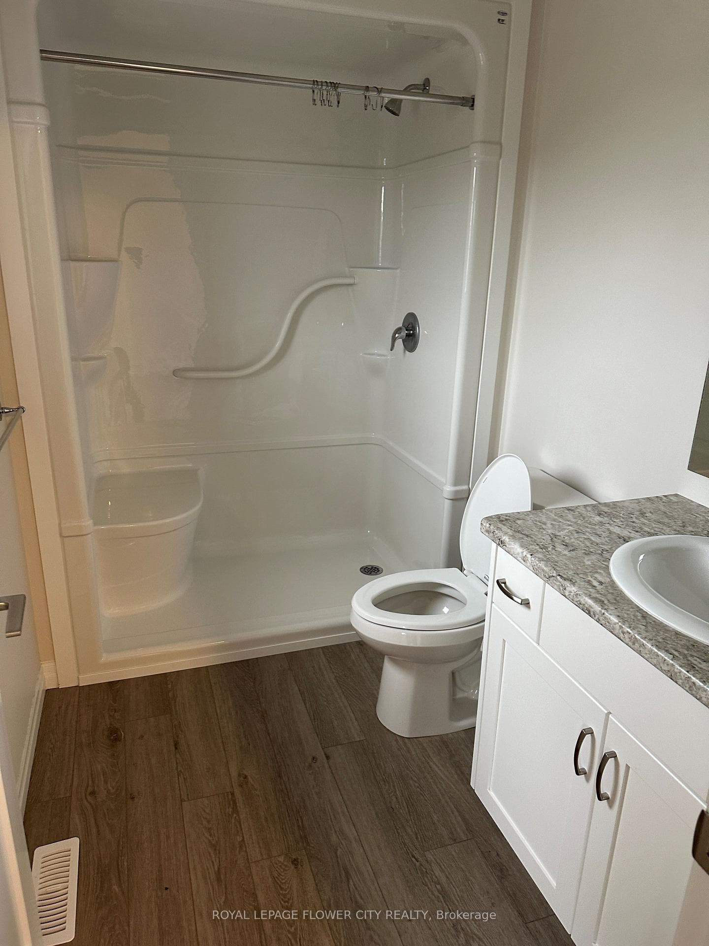 75 Keba Crescent photo 9