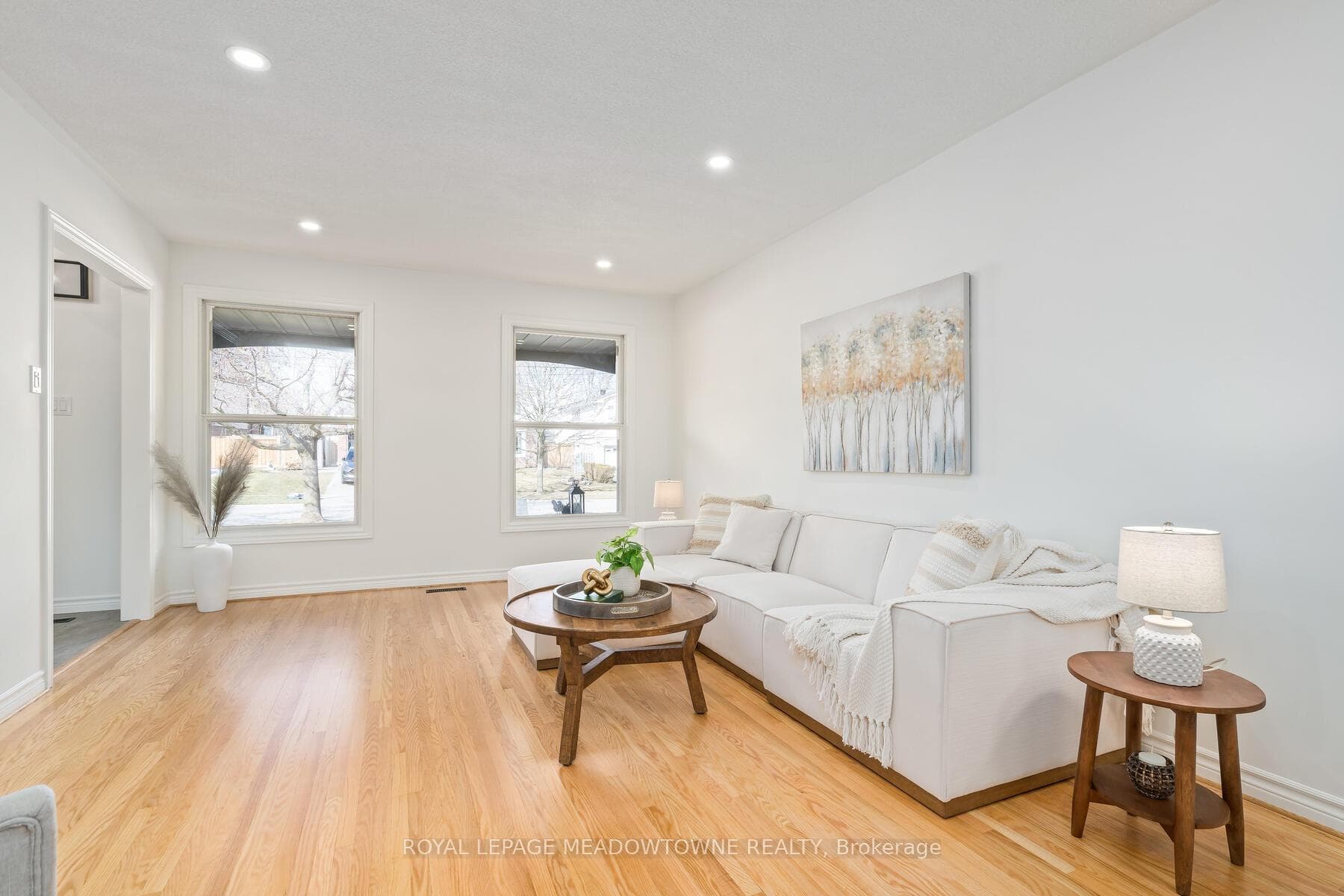 30 Regan Crescent photo 8
