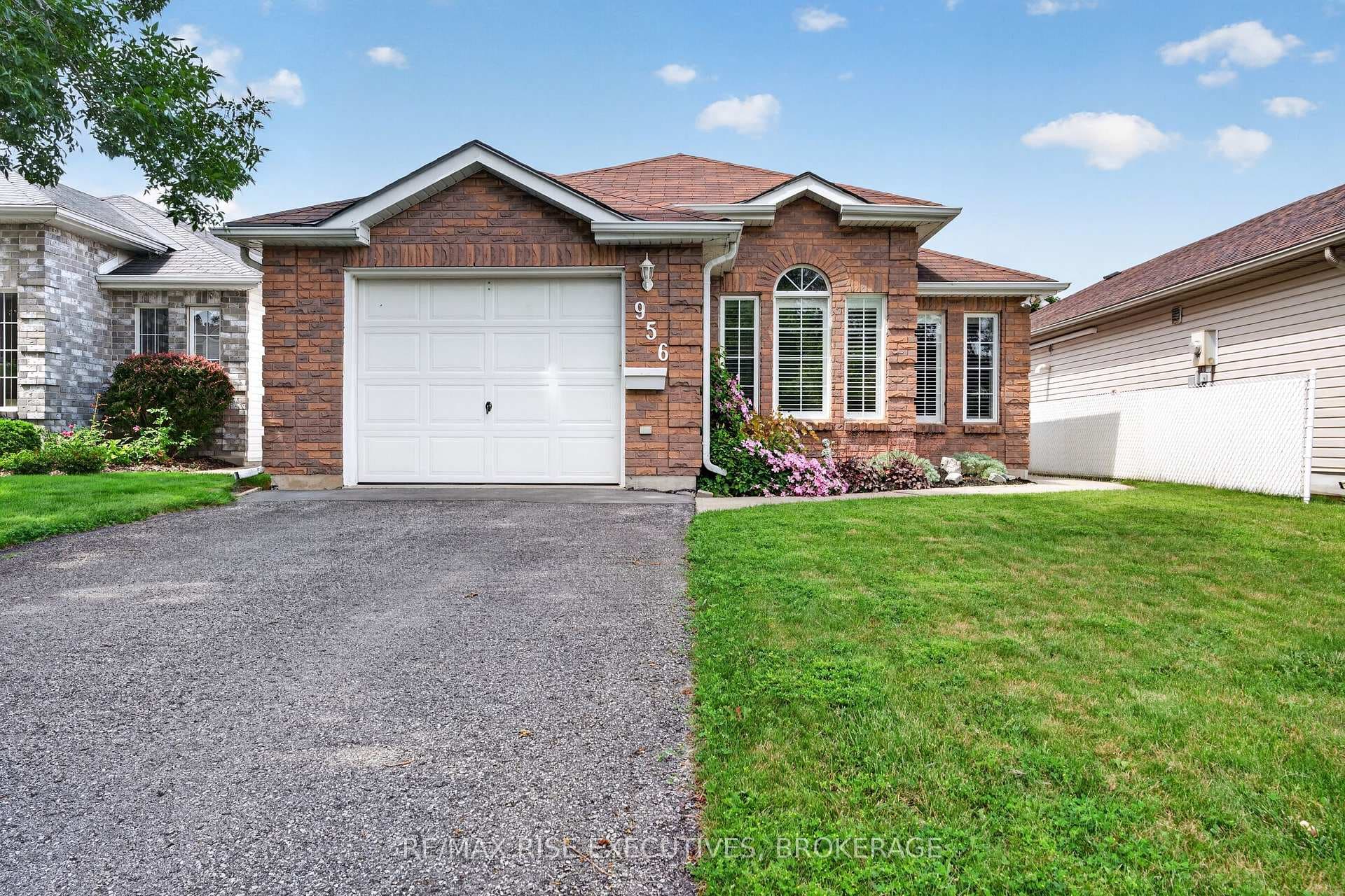 956 Ringstead Street photo 3