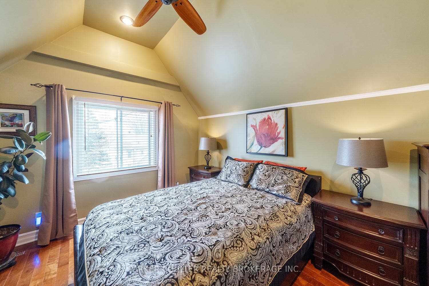 683 Ottawa Street photo 21
