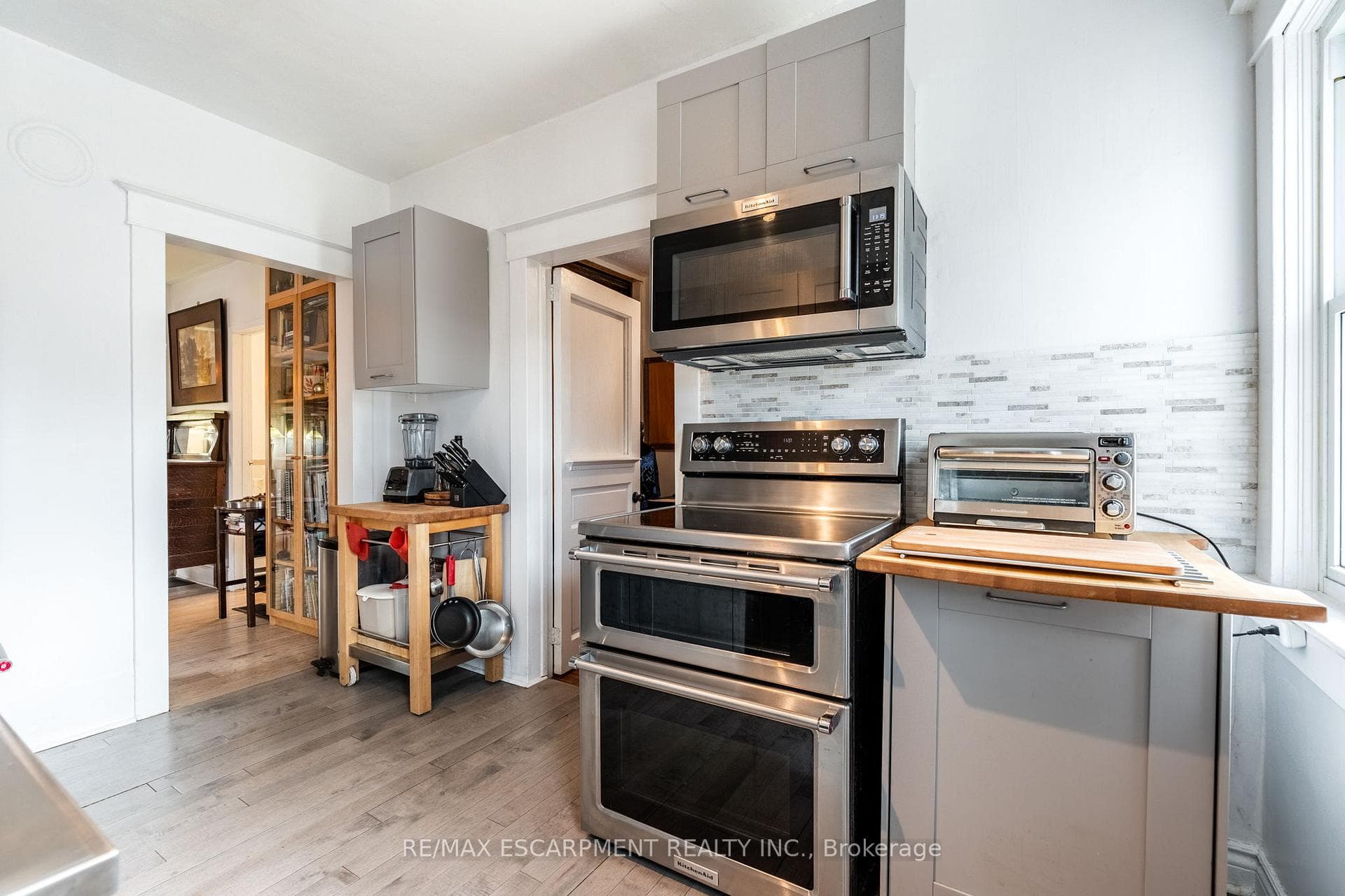 144 Dufferin Street photo 11