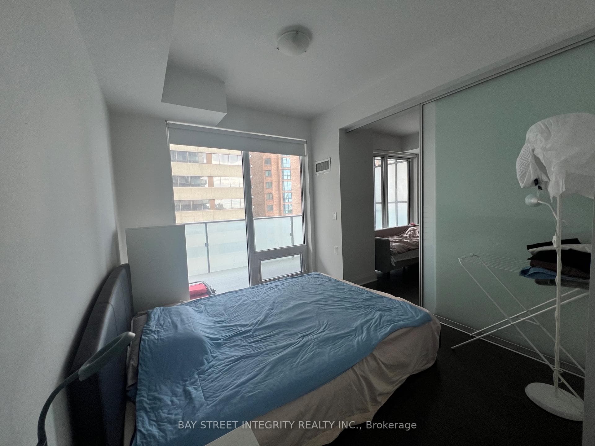 1080 Bay Street Unit 701 photo 4