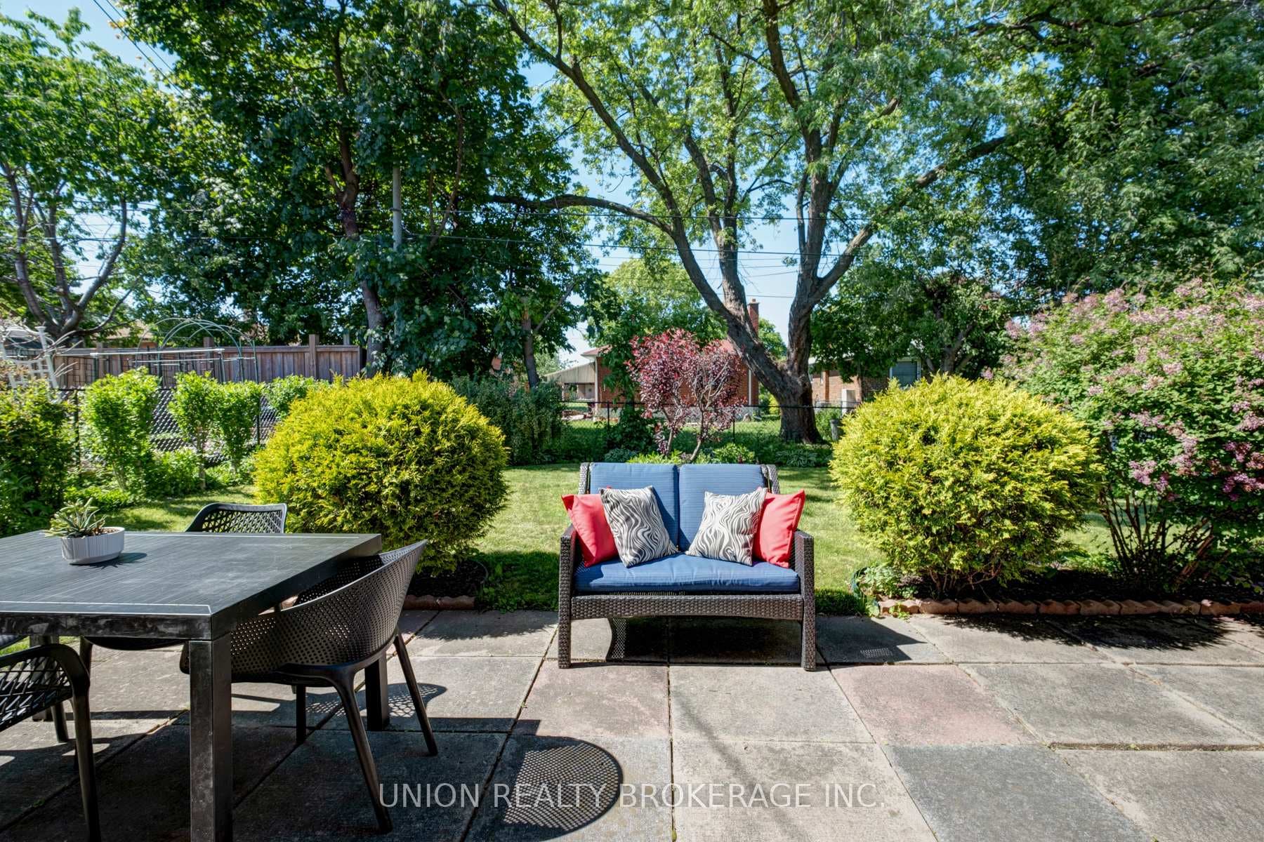 68 Scarden Avenue photo 28