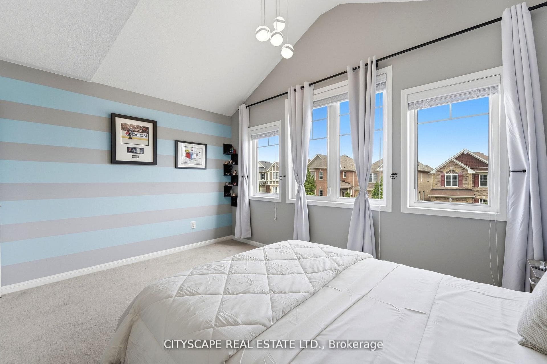 305 Gleave Terrace photo 23