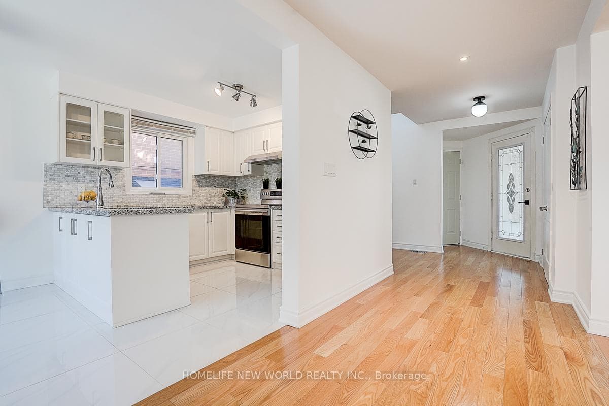 61 Noake Crescent photo 7