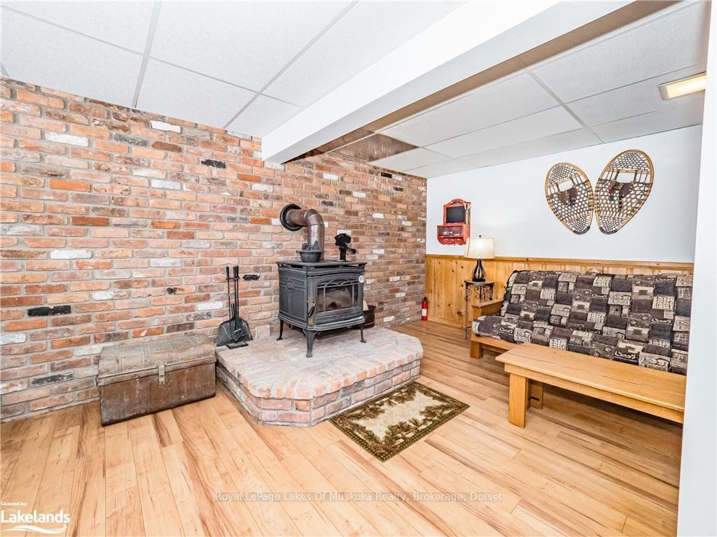 1094 CRUMBY LAKE Drive photo 18