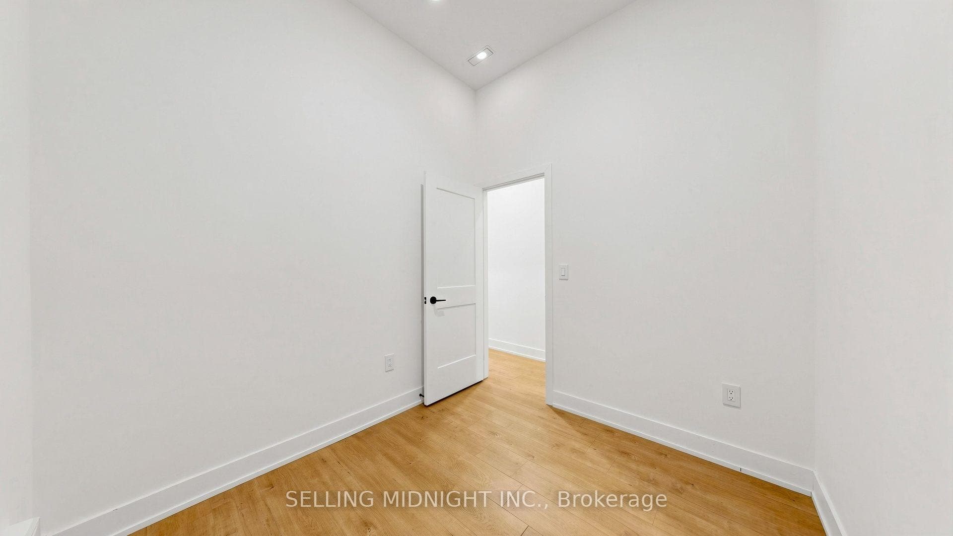 42 Guthrie Avenue photo 43