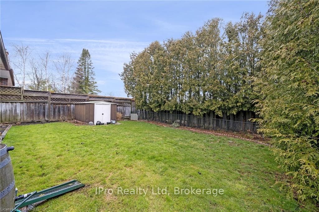 134 BRANT Avenue photo 34