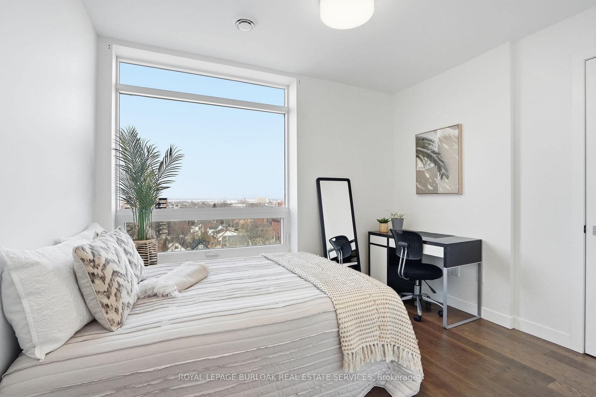 467 Charlton Avenue Unit 307 photo 18