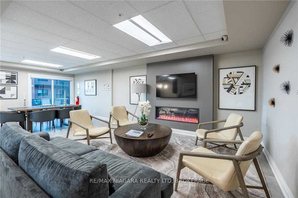 120 Summersides Boulevard Unit 104 photo 28