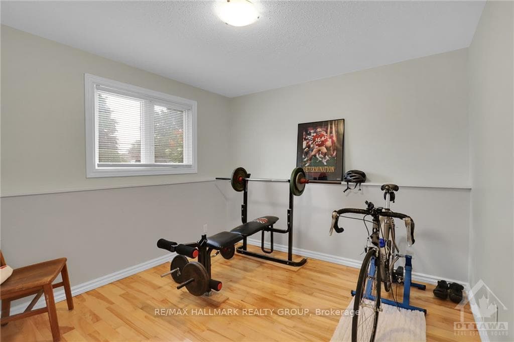 29 BISCAYNE Crescent photo 17