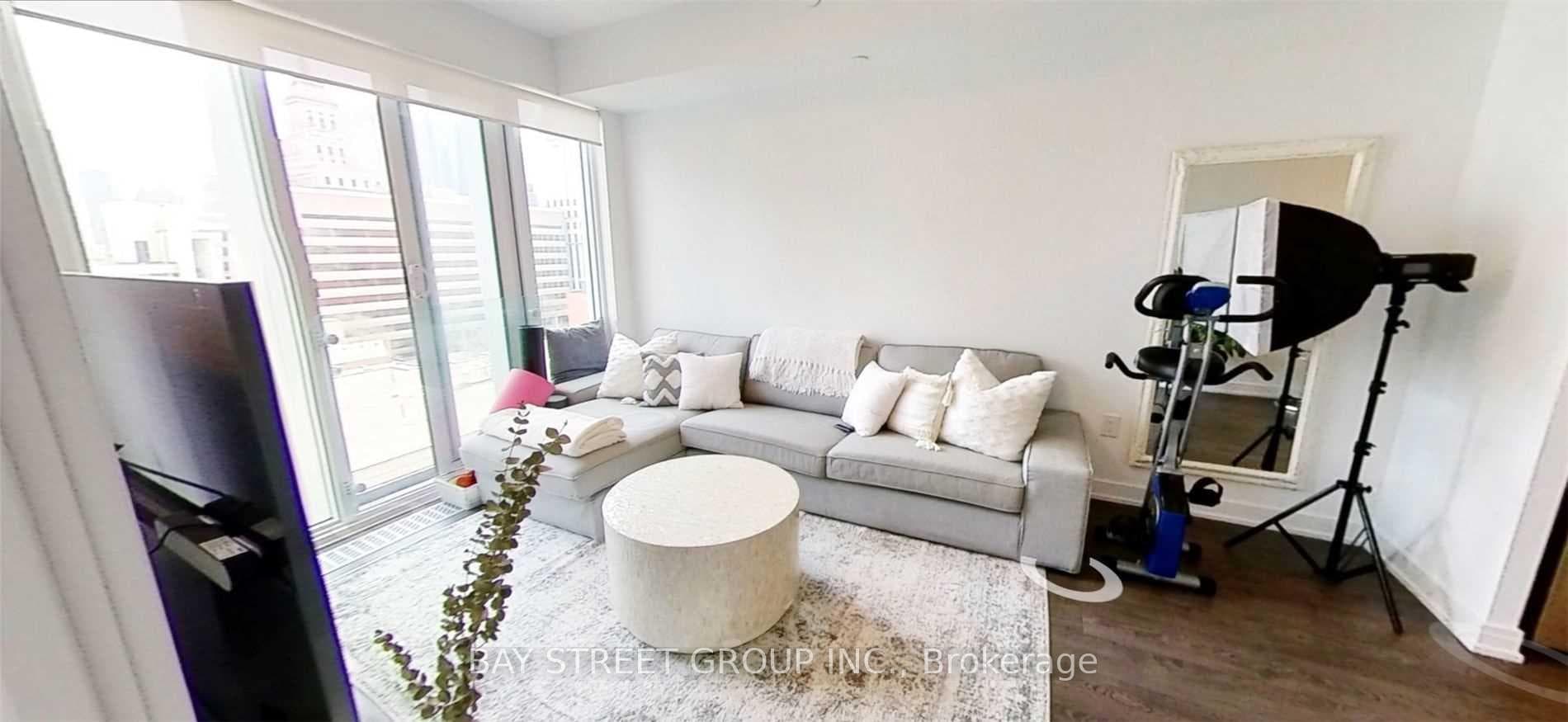 50 McCaul Street Unit 1006 photo 6