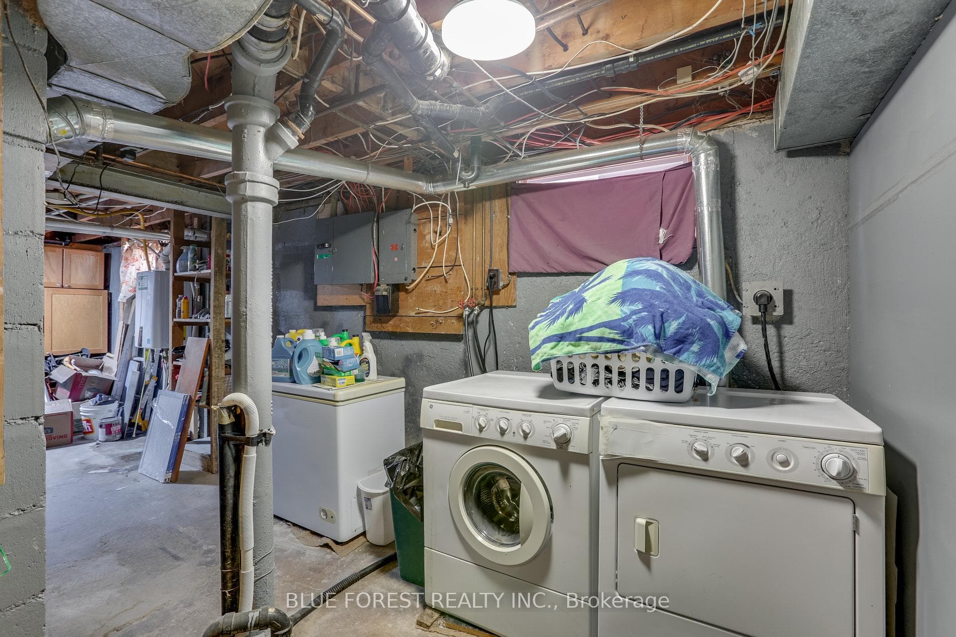 75 Glass Avenue photo 27