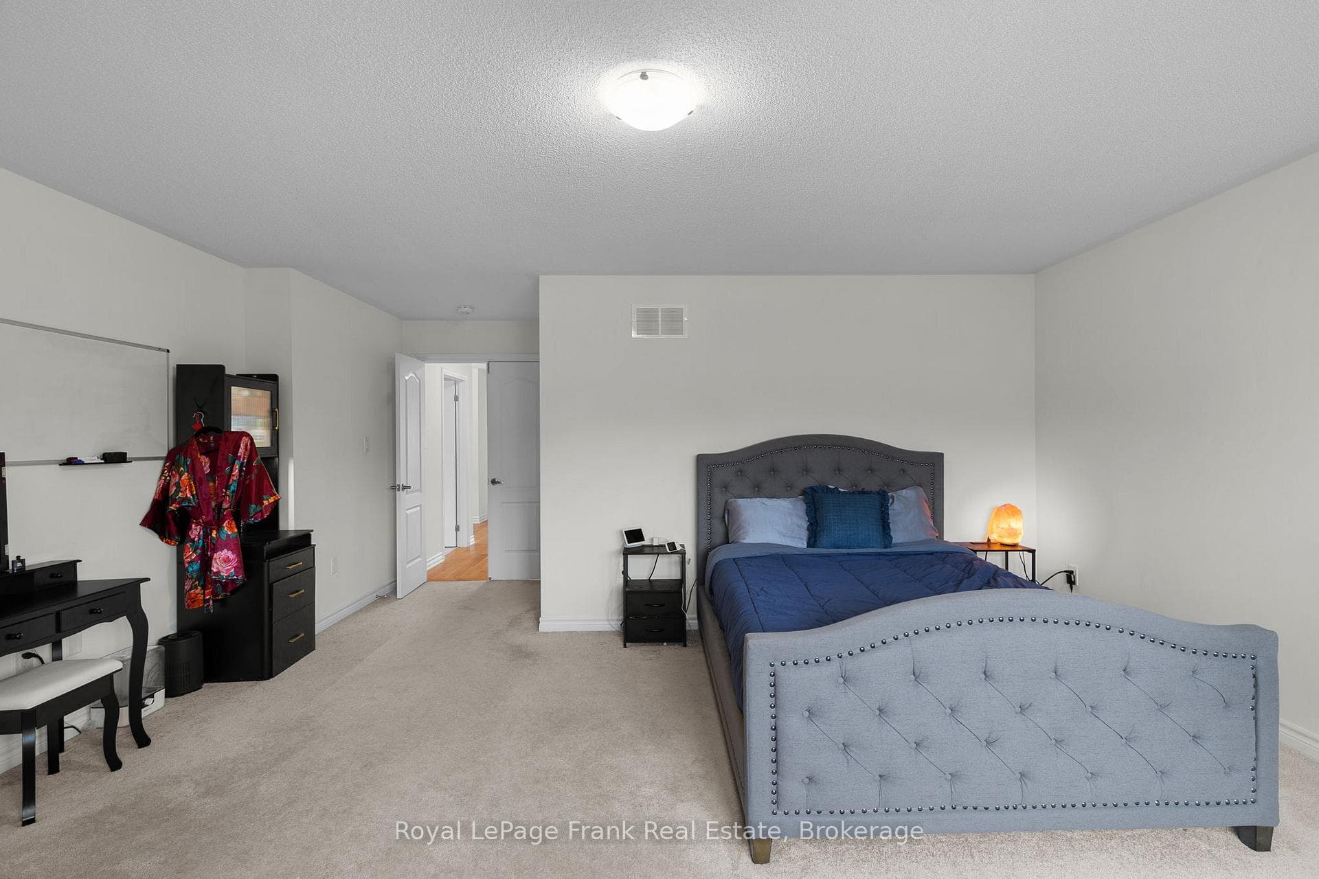 18 Stoddart Street photo 38