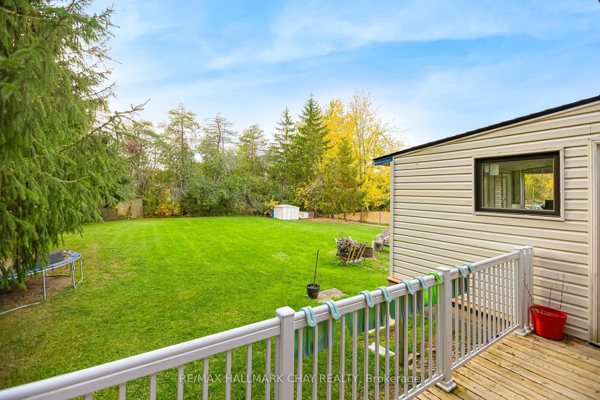 20 Howard Avenue photo 36
