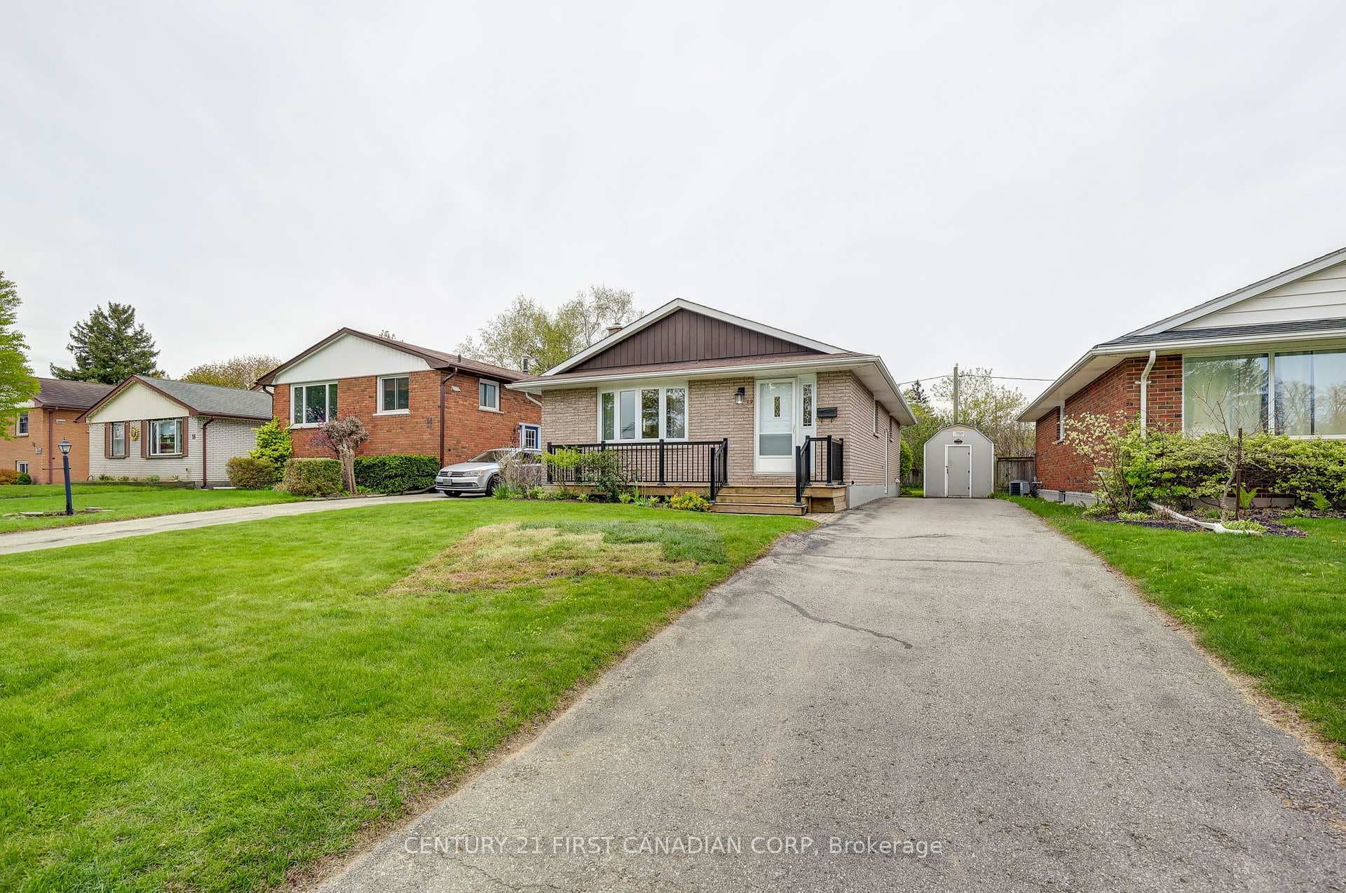 12 Rosemount Crescent photo 2