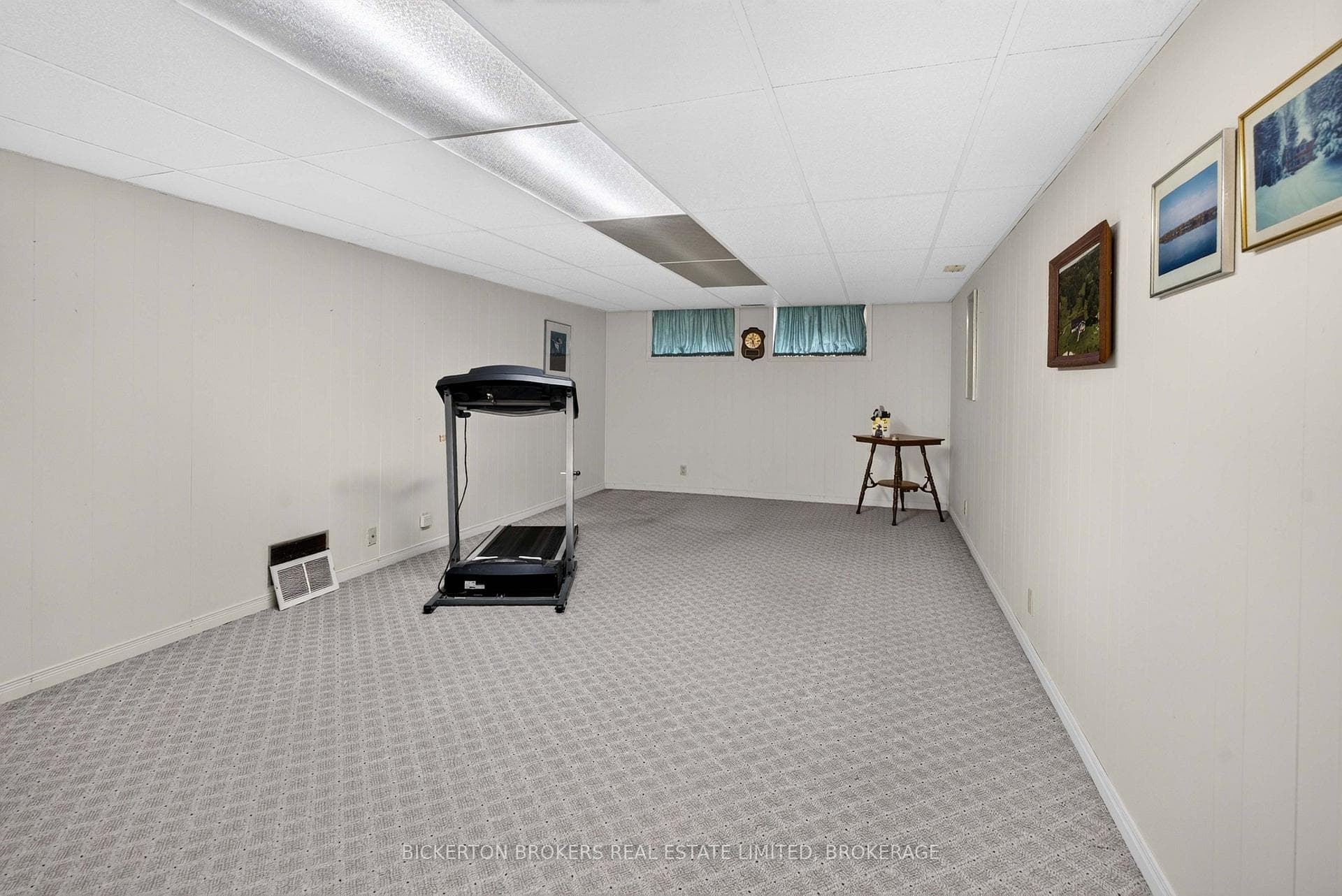 160 Elmwood Drive photo 41