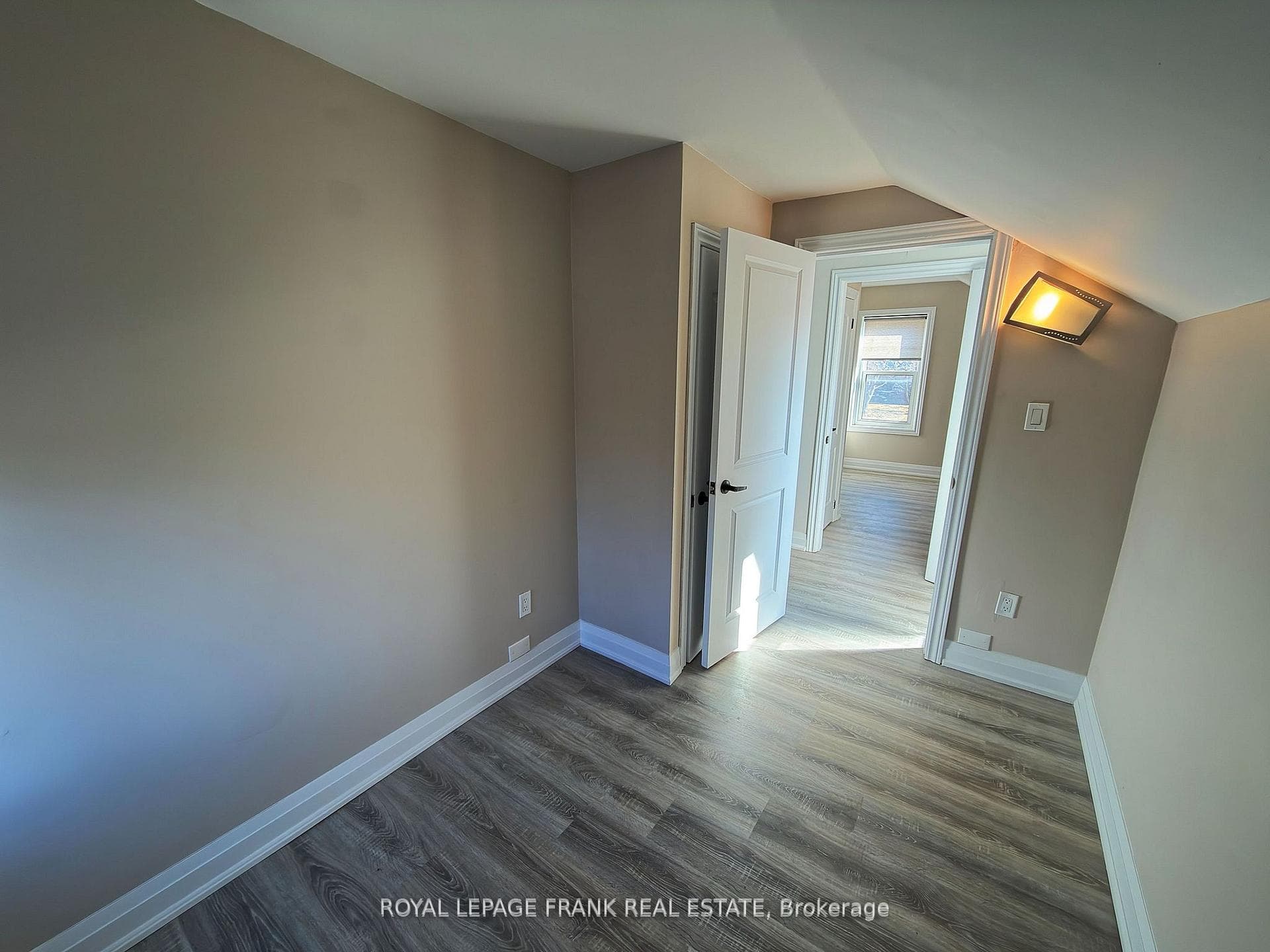 23 N Hastings Avenue photo 15