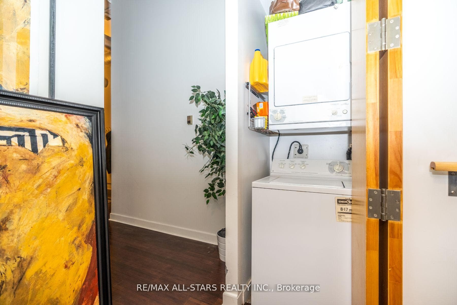 155 Dalhousie Street Unit 827 photo 10